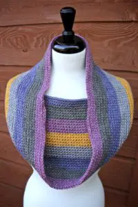 Knitty Pretty Reversible Crochet Cowl