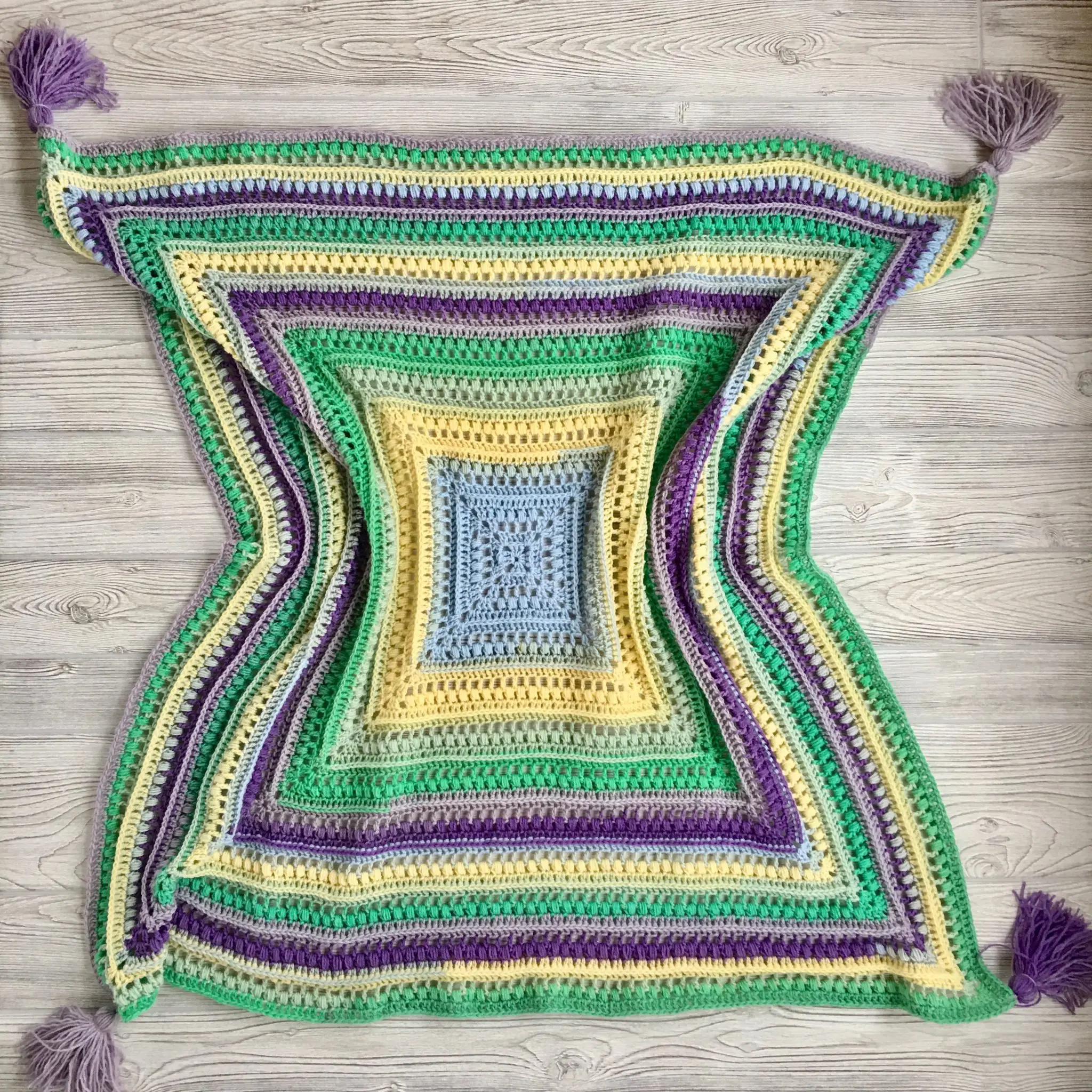 Wrap Me in Sunshine Blanket free crochet pattern