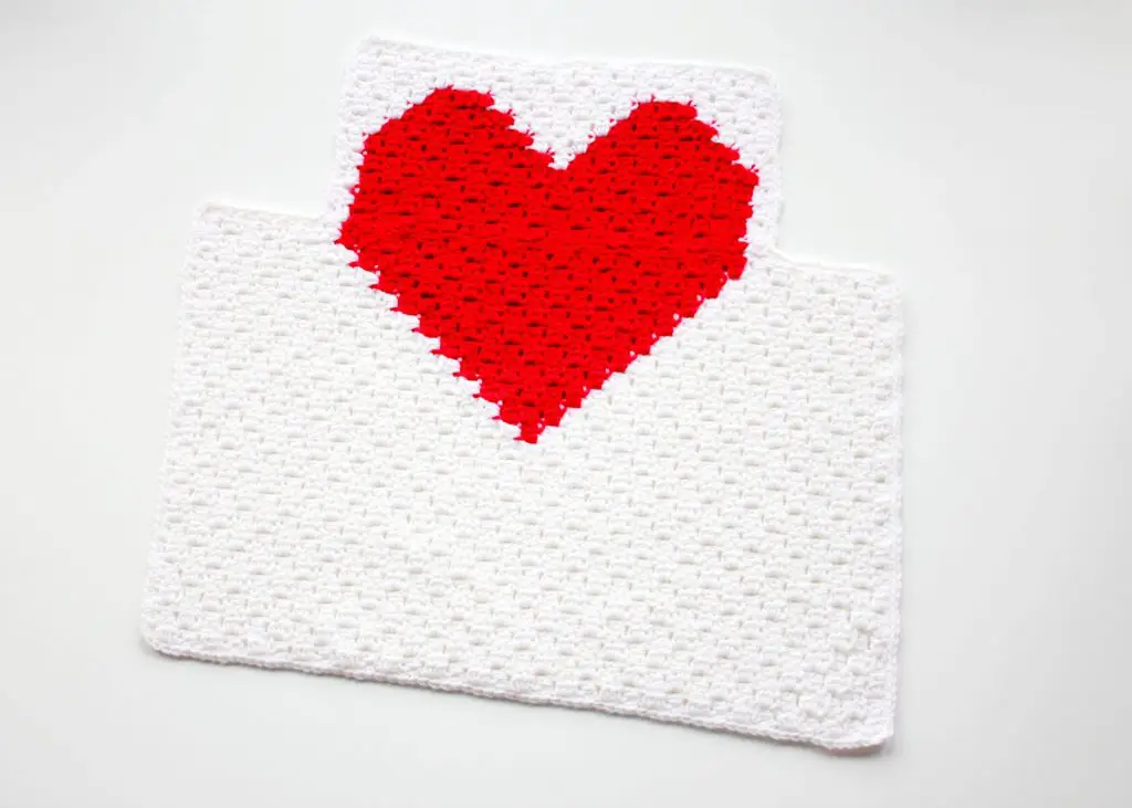 Heart C2C Child Apron free crochet pattern