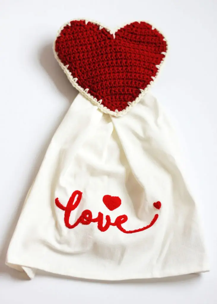 Farmhouse Heart Towel Topper Free crochet pattern