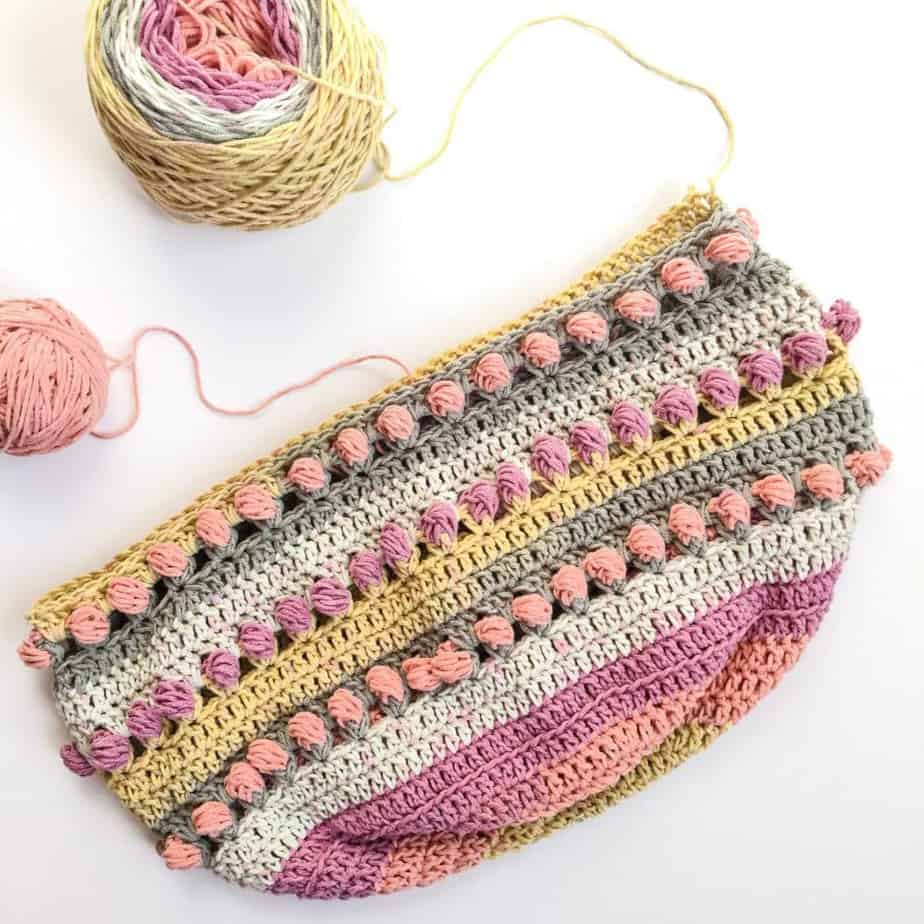 Gathering Rosebuds Market Bag free crochet pattern in process