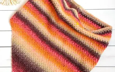 Linen Stitch Crochet Bandana Cowl free crochet pattern