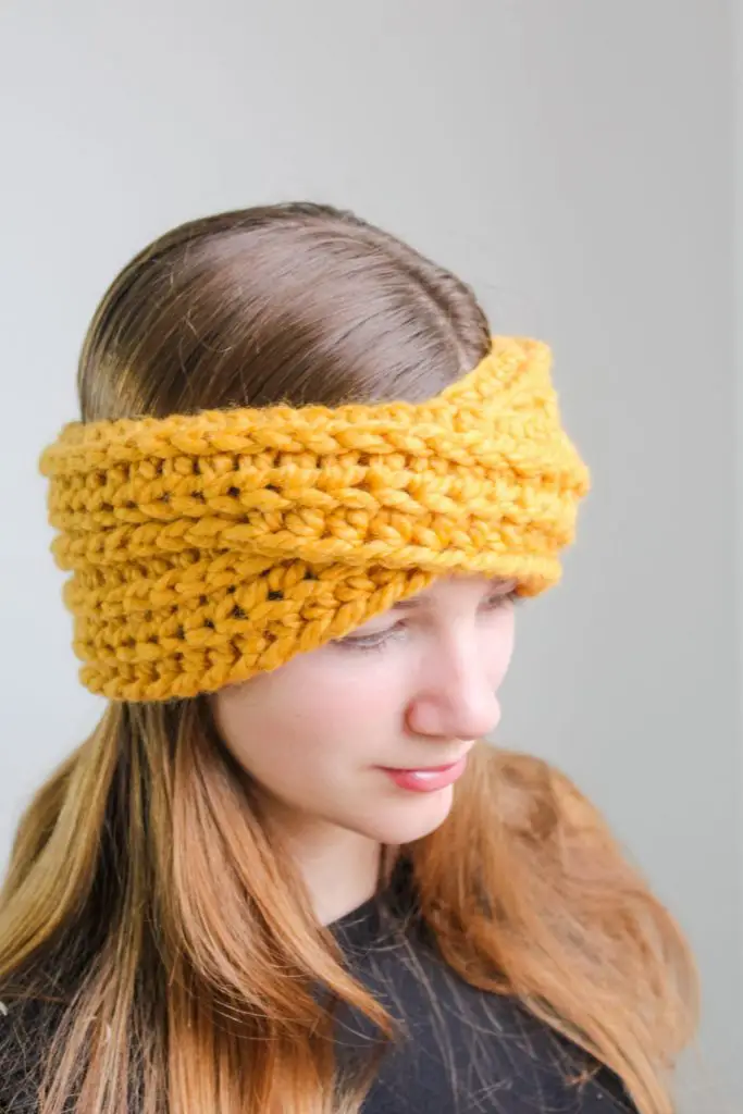 Highland Twist Headband free crochet pattern process 4