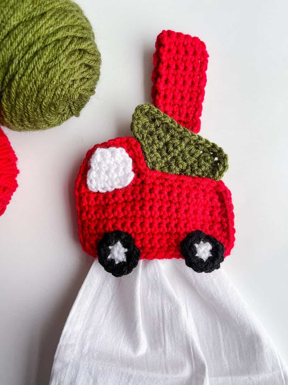 Red Christmas Truck Towel Topper free crochet pattern