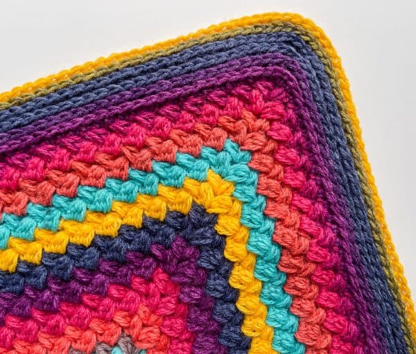 Mandala Pretty Puff Stitch Blanket pattern