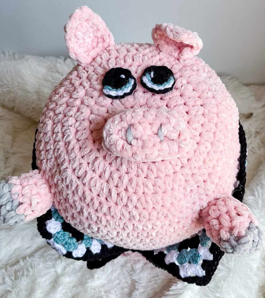 crochet pig in a blanket pattern