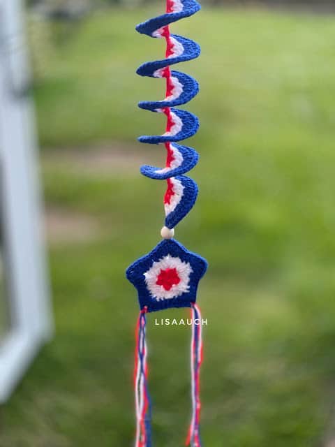 Star Windspinner crochet pattern by Lisa Auch Crochet