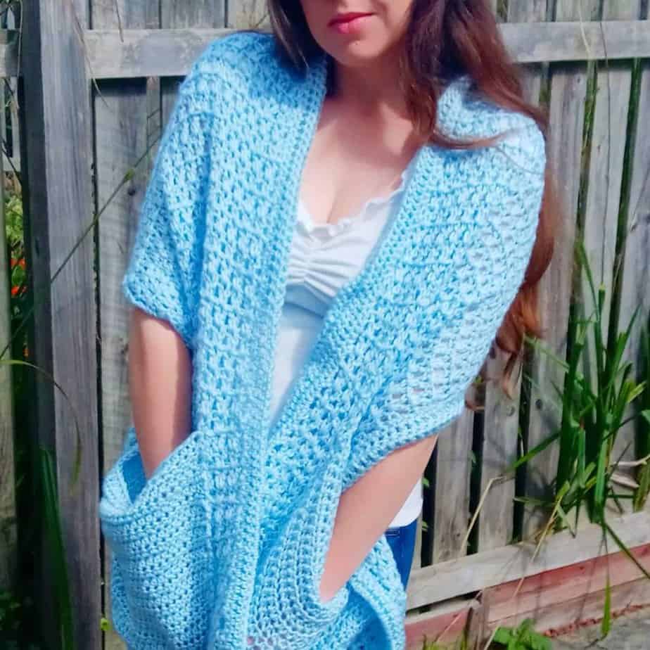 Perfectly pretty pocket shawl by Selina Veronique