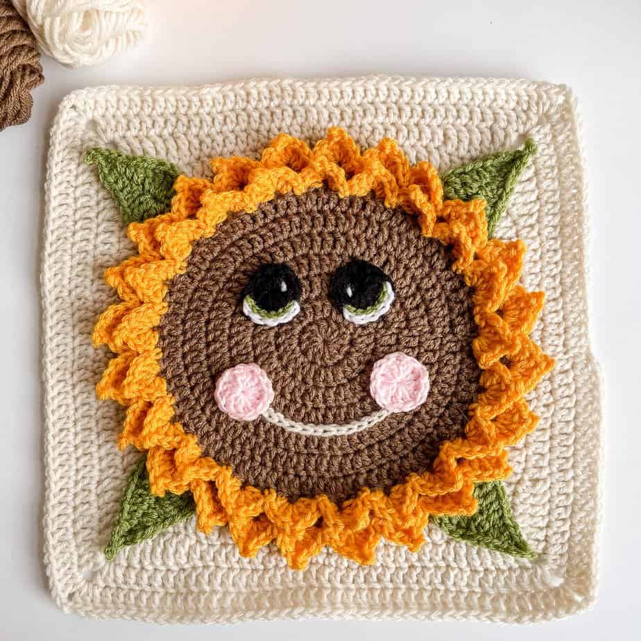 Sunflower square free crochet pattern
